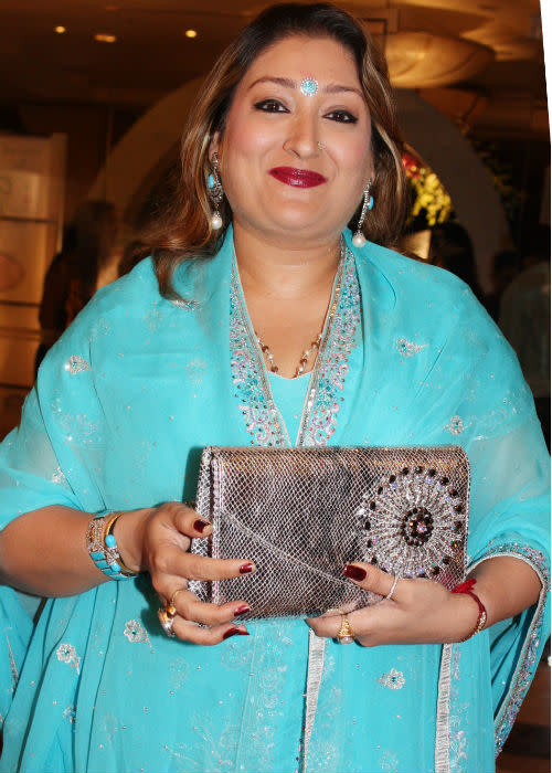 <p><b>1. Sunita Ahuja </b> </p> <p> She is the better half of Govinda who got the top slot in our worst dressed celebrity list. and she isn’t too far behind when it comes to unflattering appearances. </p>