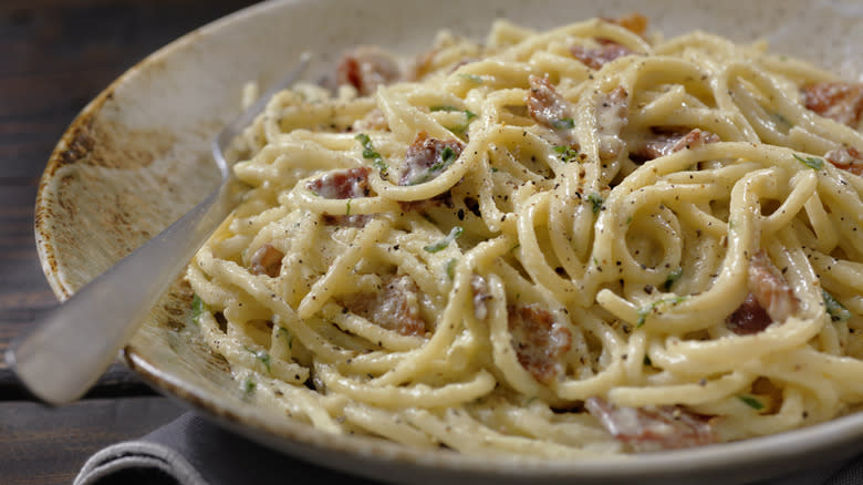 bowl of spaghetti carbonara