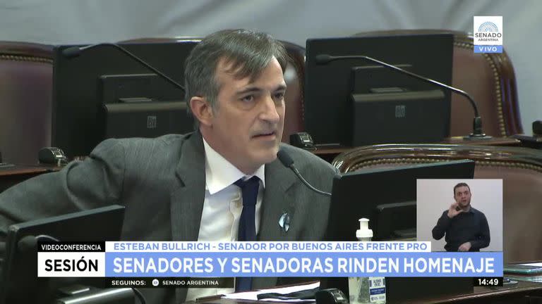 "Agradecería que esto no se entienda como una crítica a los que no tomen un camino similar, es una decisión personal", afirmó Esteban Bullrich