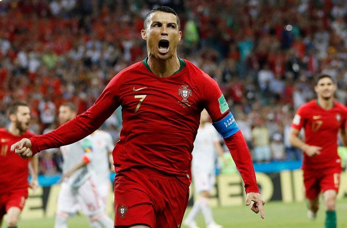 ▲歐洲國家盃小組賽，葡萄牙隊長C羅(Cristiano Ronaldo)梅開二度，生涯累積109顆進球，追平世界紀錄。（圖／美聯社／達志影像）