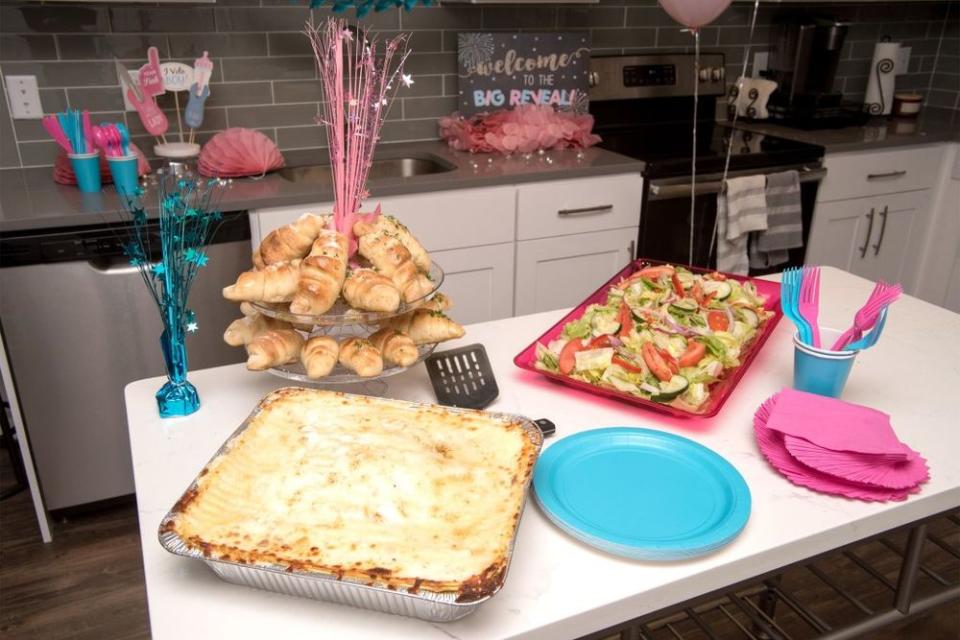 Gender Reveal Lasagna Now Exists