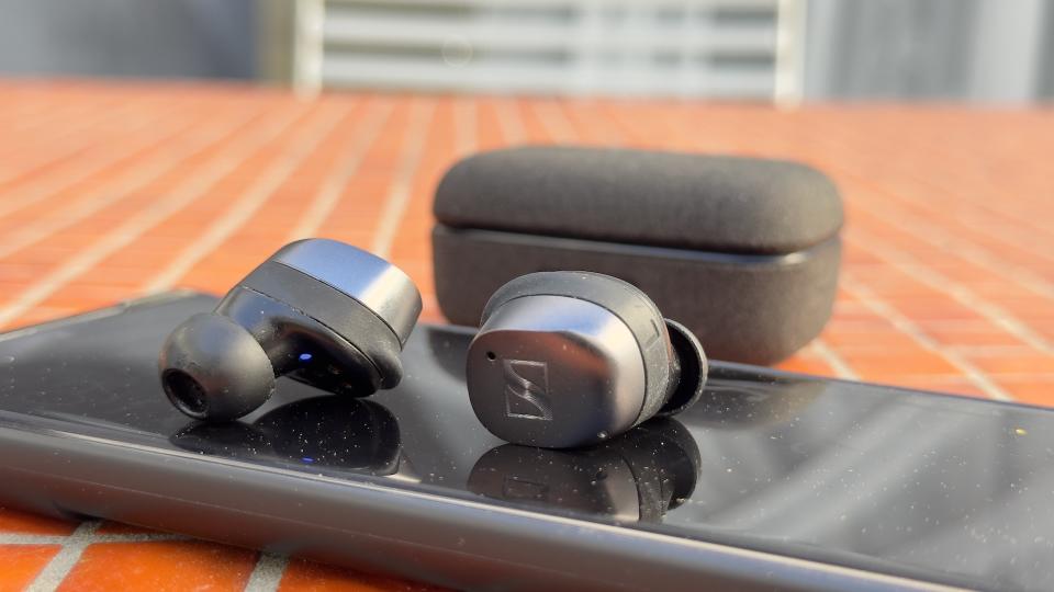 Sennheiser Momentum True Wireless 4 on Pixel 7 Pro