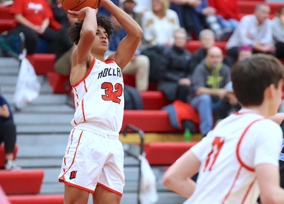 Holland's Jacob VanHekken had 15 points in a road win.