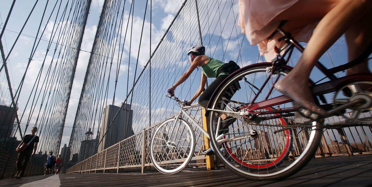 commuting in nyc bicycle gains in popularity according to dot study