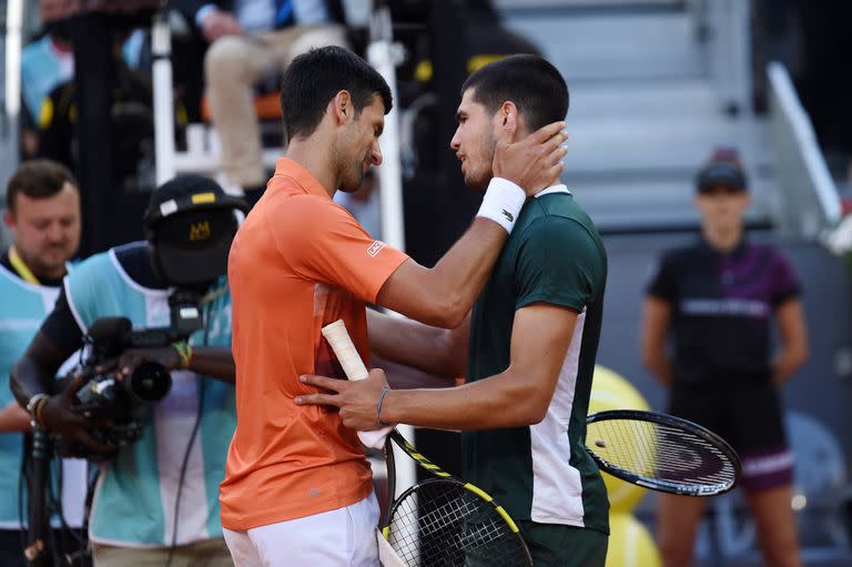 El reconocimiento de Novak Djokovic para Carlos Alcaraz, después de que el joven español le ganó la semifinal del Madrid Open la semana pasada