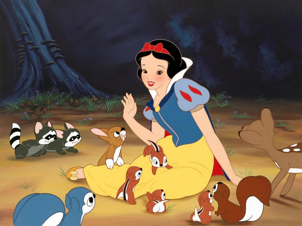 1937年推出的經典動畫《白雪公主》，深植人心。（圖／推特）