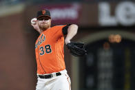 San Francisco Giants' Alex Cobb pitches against the Arizona Diamondbacks during the first inning of a baseball game in San Francisco, Friday, Sept. 30, 2022. (AP Photo/Godofredo A. Vásquez)