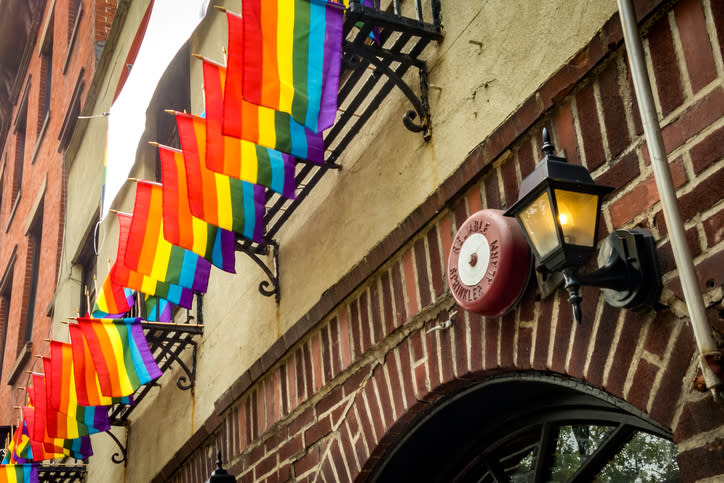 vermont gay bar mister sister