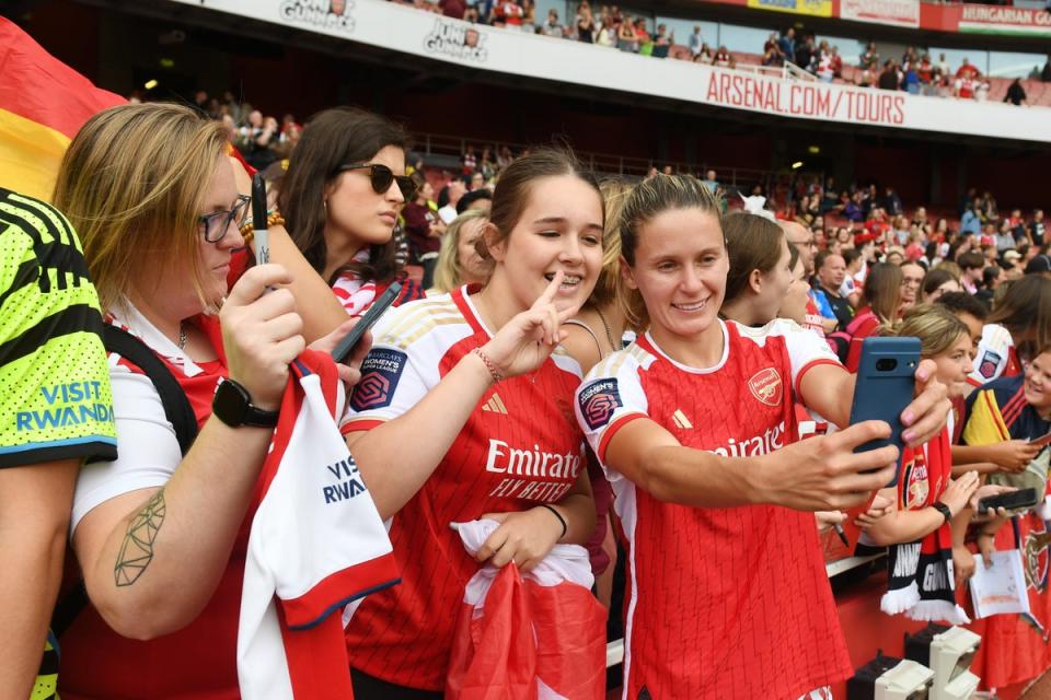 The Canadian has already played in front of big crowds at the Emirates (Arsenal FC via Getty Images)