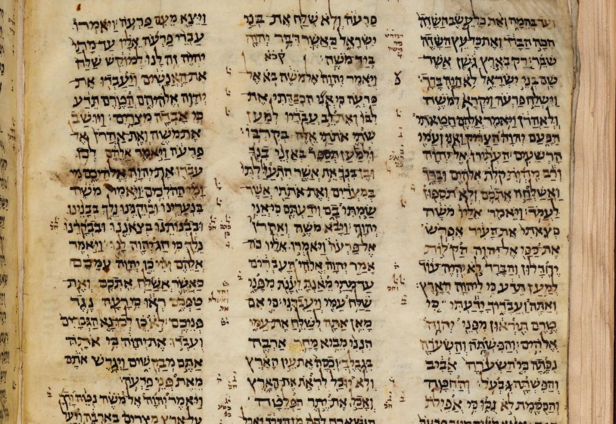 Folio 48 del Códice Sassoon. Fotografía de Ardon Bar-Hama. <a href="https://www.nli.org.il/en/discover/manuscripts/hebrew-manuscripts/viewerpage?vid=MANUSCRIPTS&docid=PNX_MANUSCRIPTS990001349580205171-1#$FL196463558" rel="nofollow noopener" target="_blank" data-ylk="slk:National Library of Israel;elm:context_link;itc:0;sec:content-canvas" class="link ">National Library of Israel</a>