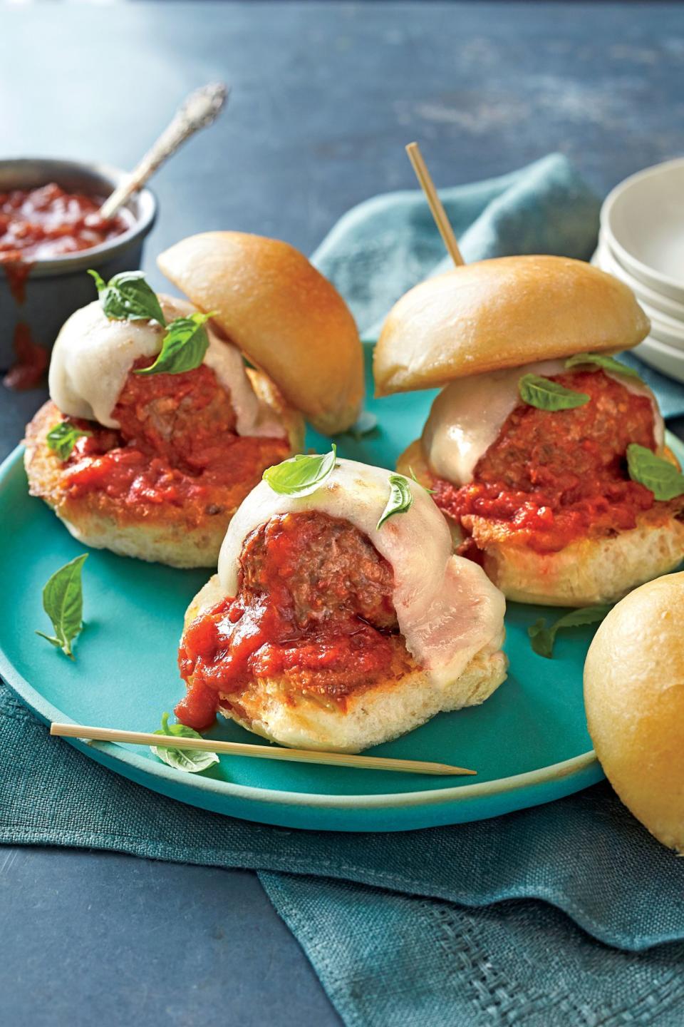 Meatball Sliders with Tomato Sauce