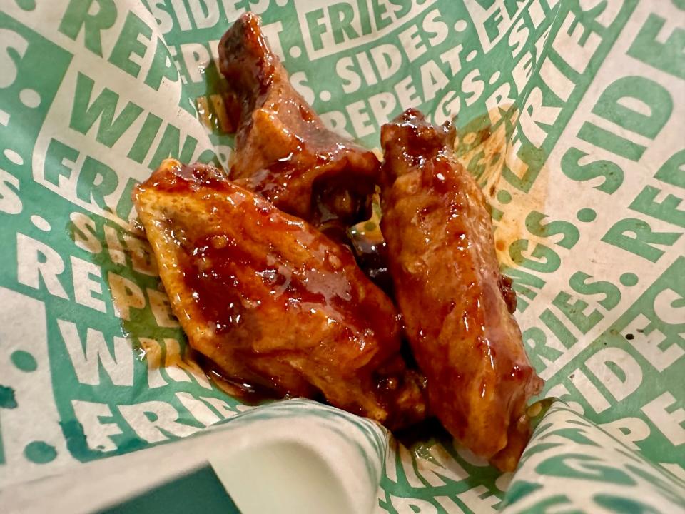 Wingstop's Spicy Korean wings were similar in flavor to the Sweet 'N Spicy wings at Popeyes.