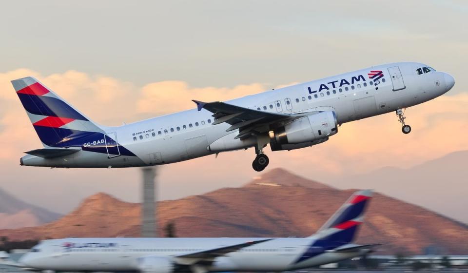 Latam Airlines incrementó el número de pasajeros transportados en el trimestre. Imagen: Cortesía Latam.