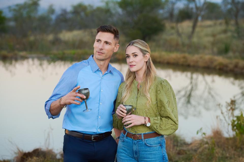 Andrew Walker and Brittany Bristow in “A Safari Romance.” | Leif Films, Hallmark Media