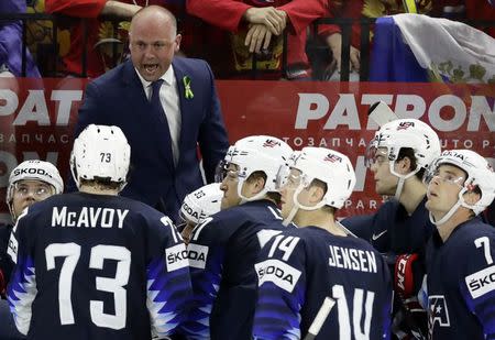 Ice Hockey - 2018 IIHF World Championships - Semifinals - Sweden v USA - Royal Arena - Copenhagen, Denmark - May 19, 2018 - Head coach Jeff Blashill of the U.S. instructs his players. REUTERS/David W Cerny