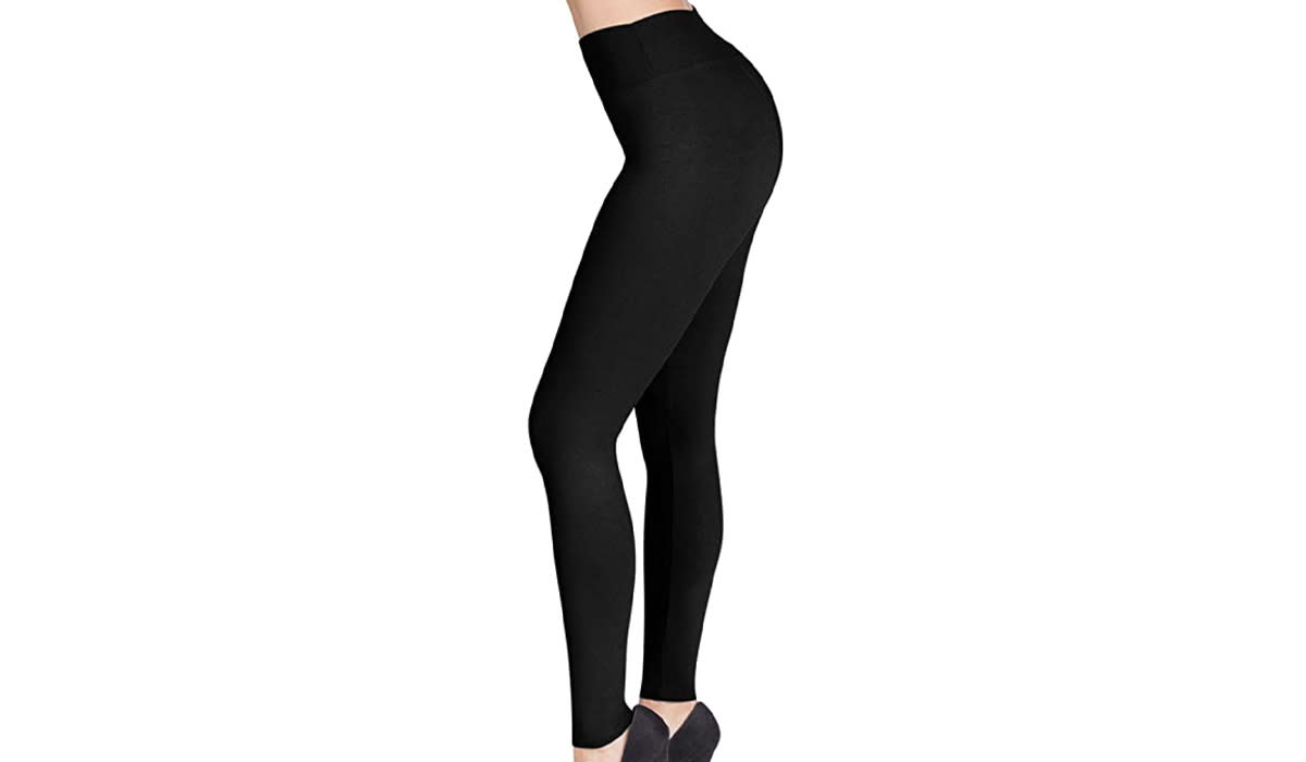 Save big on these mega-popular leggings. (Photo: Amazon)