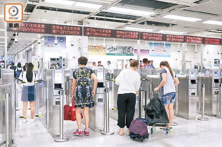 中港兩地通關空談多日仍落實無期。