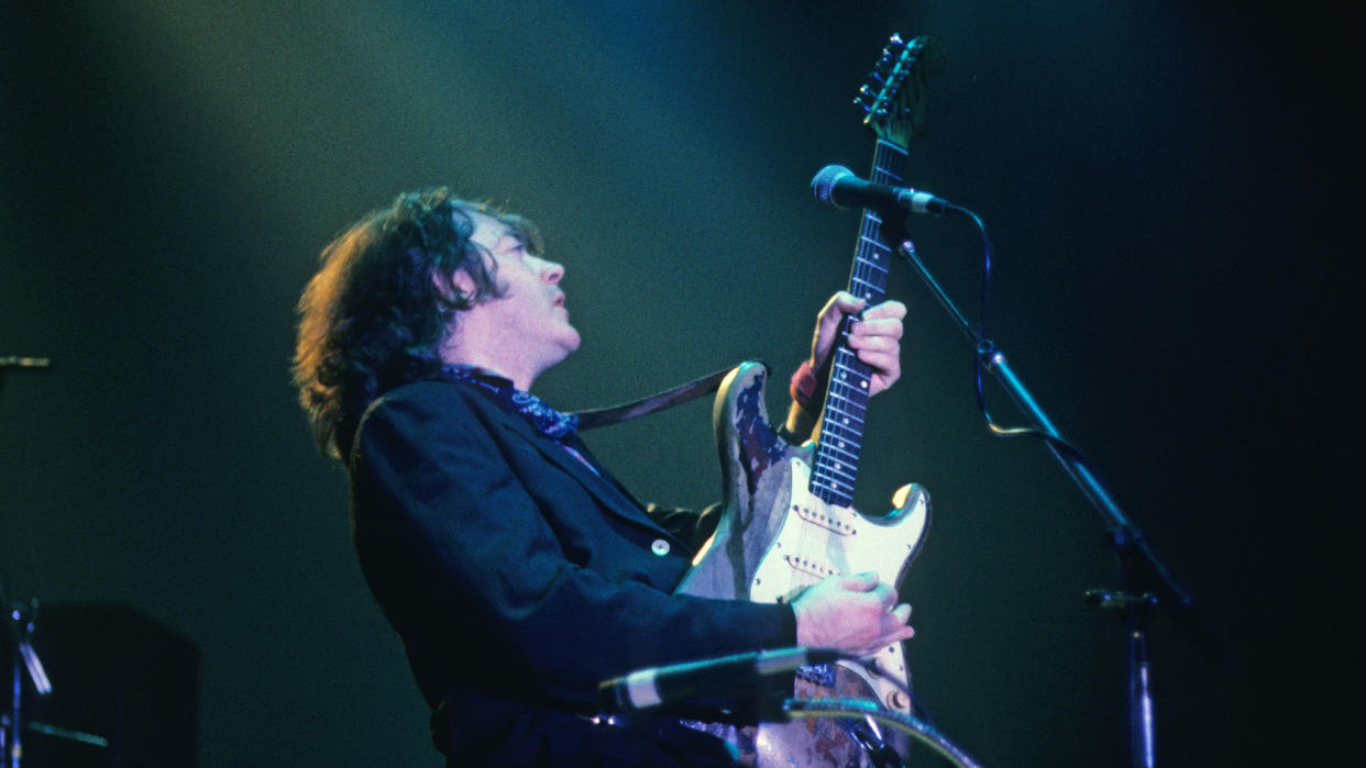  Rory Gallagher live onstage on 1987 