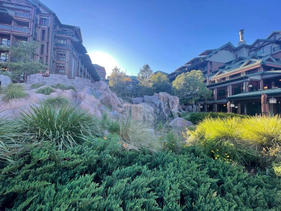 view of the back of disney's wilderness lodge