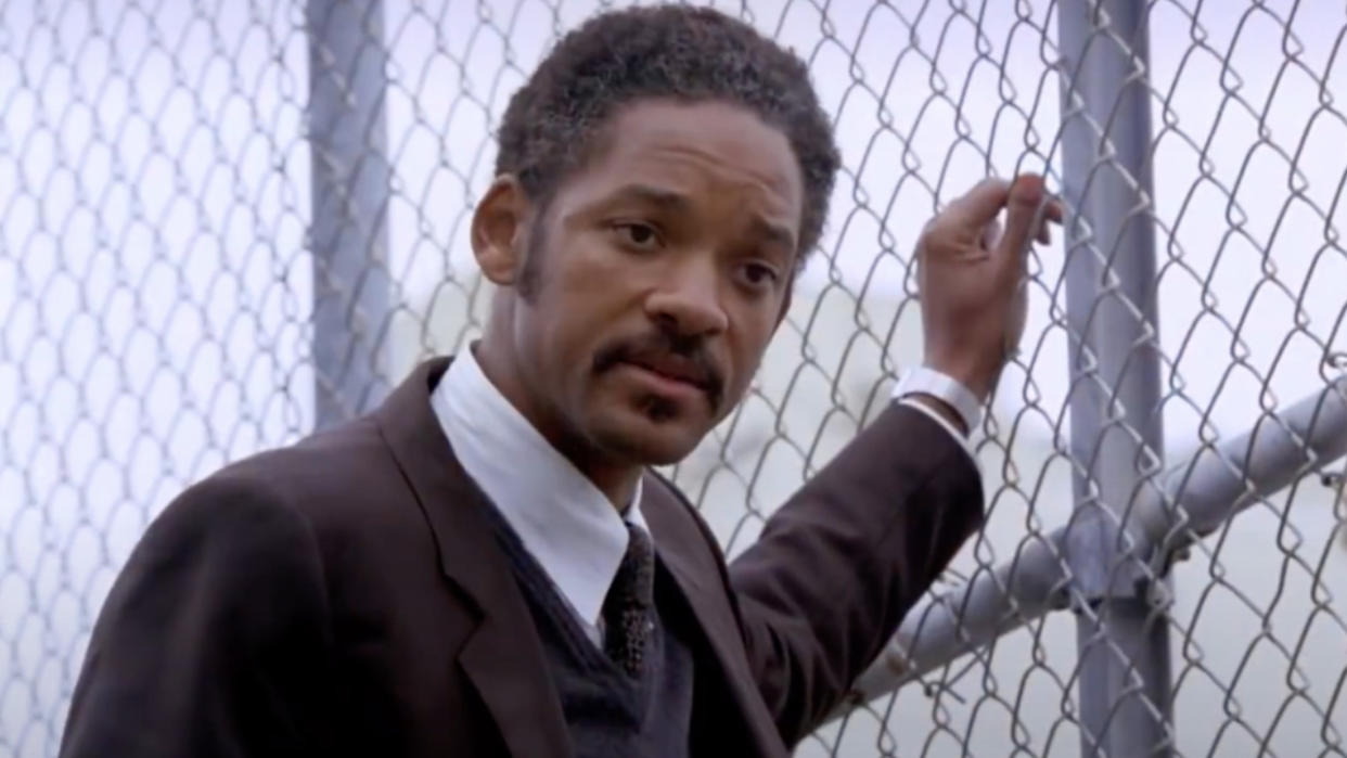  Will Smith in a suit and tie in Pursuit of Happyness 