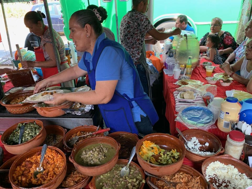 <h1 class="title">Street food in Mexico City</h1><cite class="credit">Photo: Humberto Leon</cite>