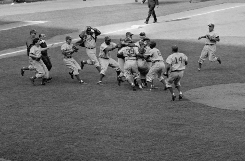 1955年，道奇隊在世界大賽中擊敗洋基隊，成功奪下隊史首冠。（Getty Images）