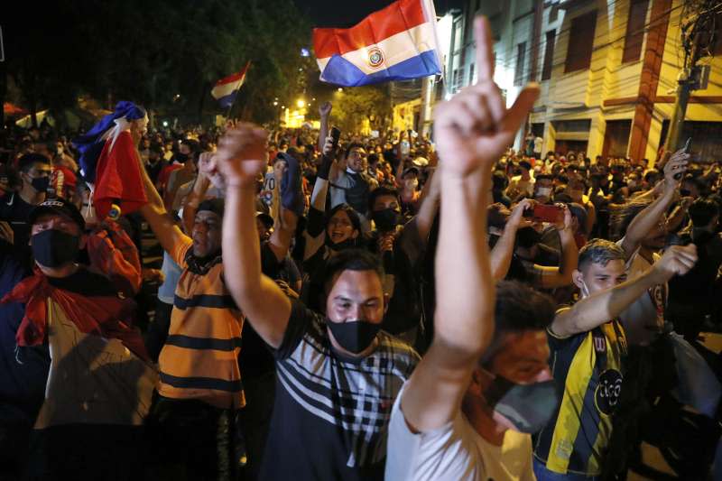 巴拉圭疫情加劇，民眾上街示威（AP）