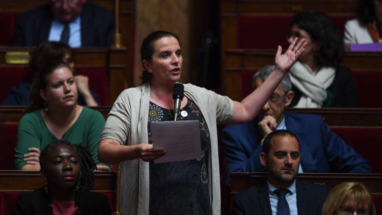 Caroline Fiat émue après cette victoire symbolique sur les Ehpad à l’Assemblée