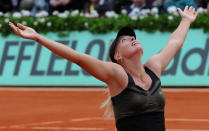 La mayoría de sus ingresos los consiguió lejos de las pistas. Sharapova fue durante 11 años consecutivos la mujer deportista mejor pagada del mundo, según ‘Forbes’. Solo en 2012, temporada en la que ganó Roland Garros y fue plata en los Juegos de Londres, se embolsó 27,1 millones de dólares. (Foto: liewig christian / Corbis / Getty Images).