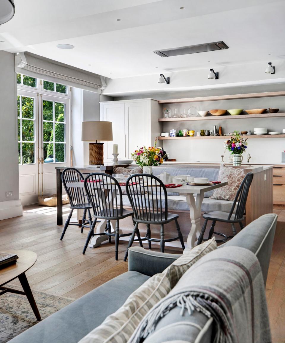 White dining table, black chairs