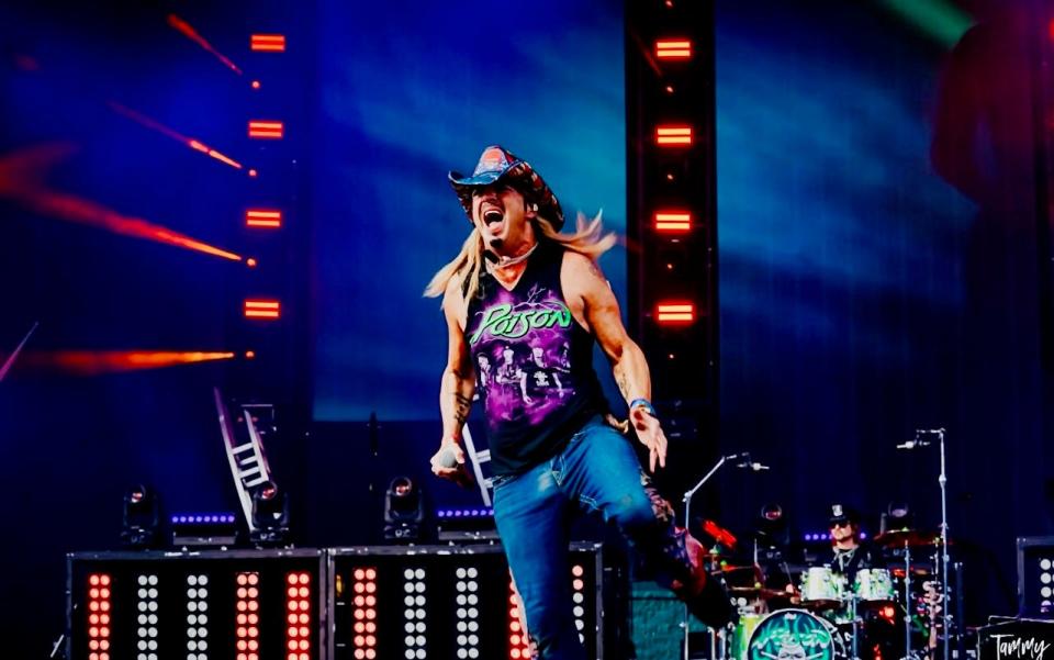 Bret Michaels onstage