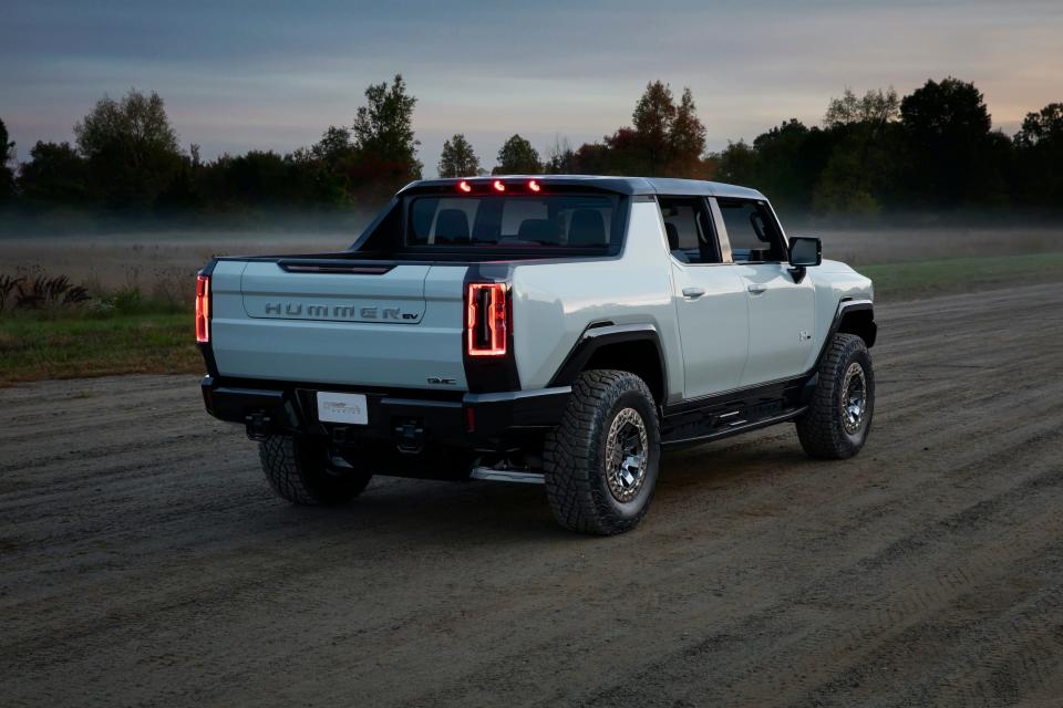 2022 GMC HUMMER EV 013