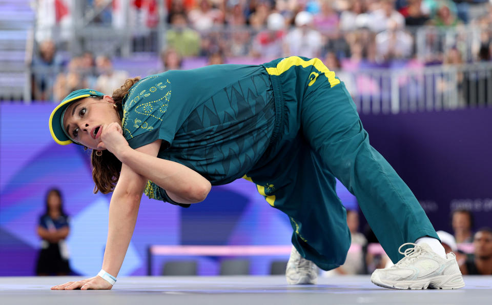 PARIS, FRANCE – AUGUST 09: B-Girl Raygun of Team Australia competes during the B-Girls Round Robin – Group B on Day 14 of the Paris 2024 Olympic Games at Place de la Concorde on August 9, 2024 in Paris, France. (Photo by Elsa/Getty Images)