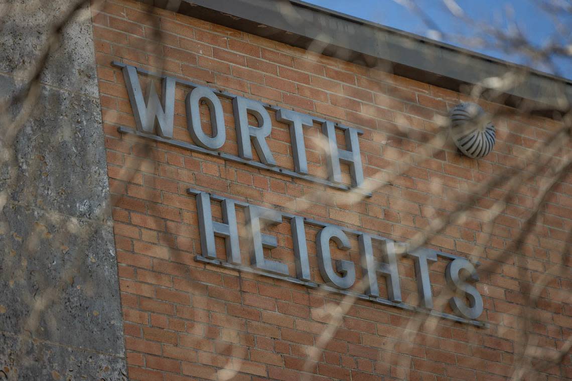 Worth Heights Elementary School is located at East Butler Street and South Jones Street. Members of the Worth Heights Neighborhood Council have expressed concern for the safety of the students who occasionally walk to the nearby park with a lack of sidewalks in the area.