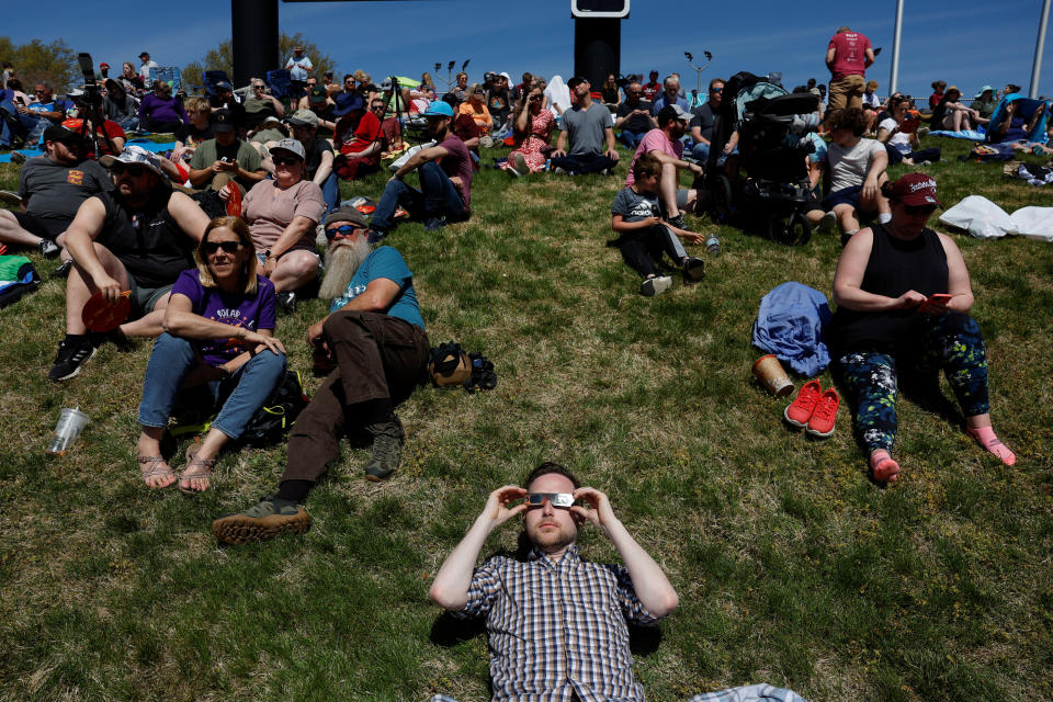 Total solar eclipse darkens skies over parts of North America