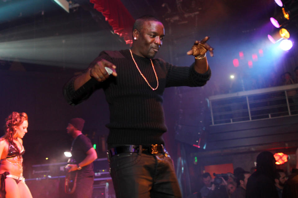 Akon has 38,075,207 fans