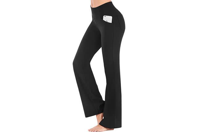 These Yoga Pants Have 2,900+ Five-Star Reviews — and They Come with a  Hidden Feature