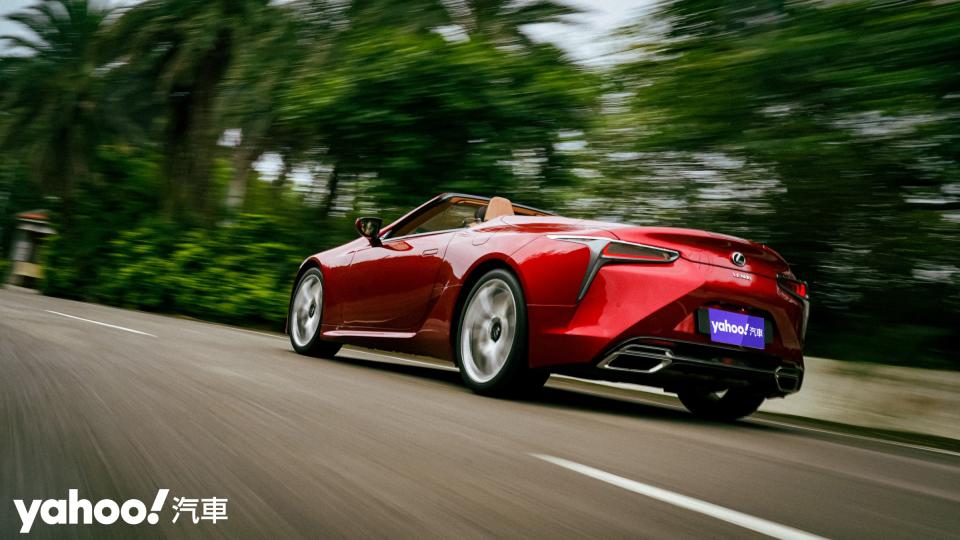 2021 Lexus LC500 Convertible北海岸試駕！來場專屬於大人的跑車浪漫旅！