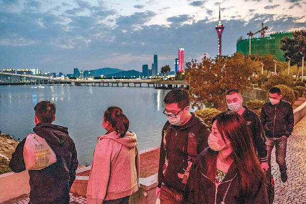 澳門與內地恢復全面通關後，疫情未見明顯反彈，近期旅客量不斷上升。