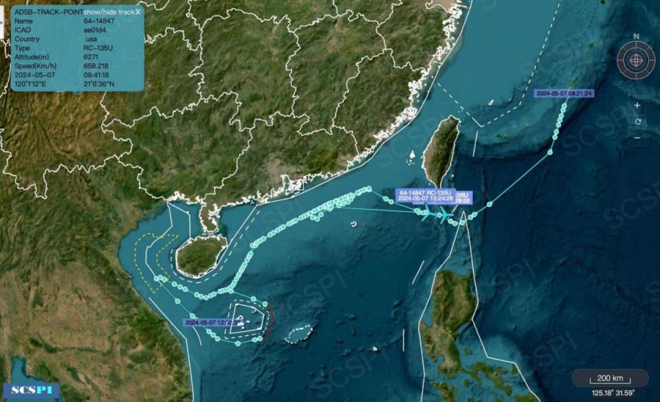 中國智庫「南海戰略態勢感知計劃平台」稱7日美軍RC-135U電子偵察機沿廣東、海南海岸線進行偵察。   圖：翻攝「X」@SCS_PI