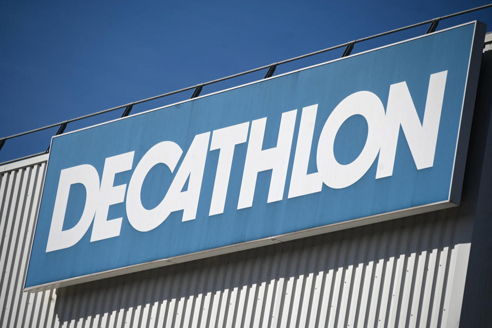 L’enseigne Decathlon a annoncé, ce mardi 12 mars, réduire drastiquement le nombre de marques sous lesquelles elle distribue ses produits (photo d’illustration prise en 2019 à Montpellier).