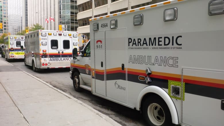 Rural paramedics urge health minister to speed up new dispatch system