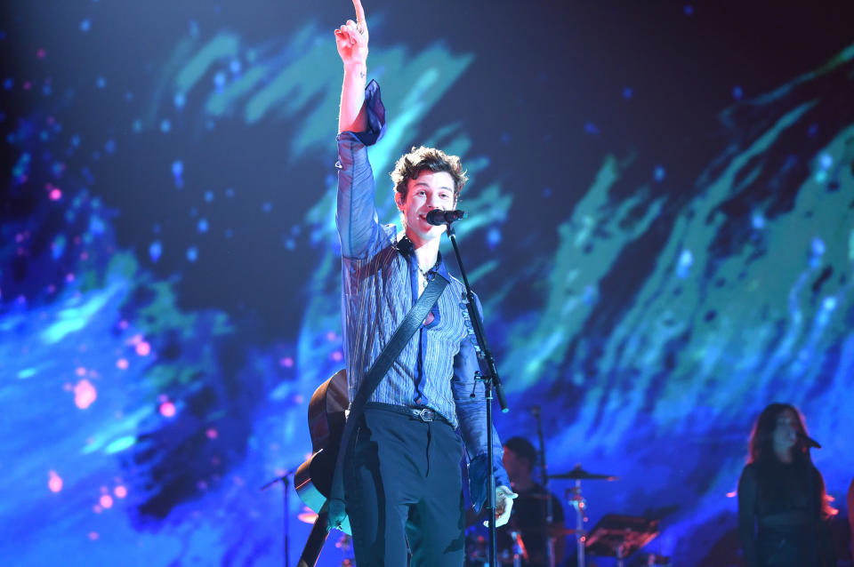 NEWARK, NEW JERSEY - AUGUST 26: Shawn Mendes performs onstage during the 2019 MTV Video Music Awards at Prudential Center on August 26, 2019 in Newark, New Jersey. (Photo by Jamie McCarthy/VMN19/Getty Images for MTV)