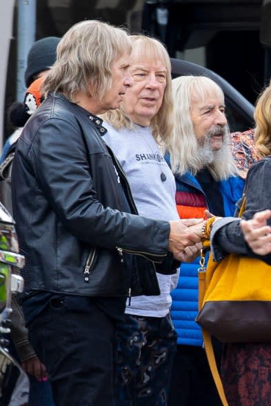 Harry Shearer, Michael McKean, Christopher Guest, Kerry Godliman, and Chris Addison.