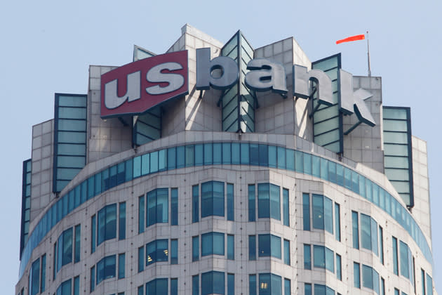 <b>Platz 9: Richard K. Davis, U.S. Bancorp</b><br><br>U.S. Bancorp ist nicht nur der Mutterkonzern der U.S. Bank, der fünftgrößten Bank in den Vereinigten Staaten. Der Finanz-Riese gehört auch zu den 500 größten börsennotierten US-Unternehmen. Firmenchef Richard K. Davis wurde von seinen Mitarbeitern auf Platz neun gewählt. Noch zufriedener ... (Bild: Reuters)