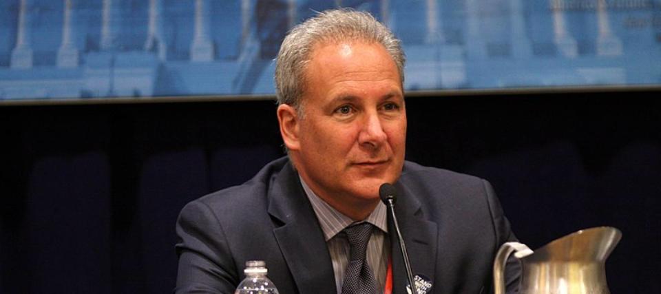 'Ini adalah kepunahan crypto': Peter Schiff meramalkan kehancuran finansial 2008 - sekarang dia melihat kehancuran total mata uang digital segera. Berikut adalah 3 aset yang dia sukai