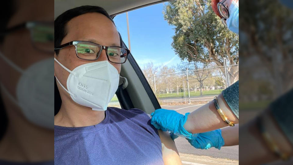 Curtis Chang recieves the Covid-19 vaccine (via Facebook)