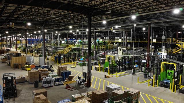 Walmart Canada Unveils State-of-the-Art Fulfillment Centre in