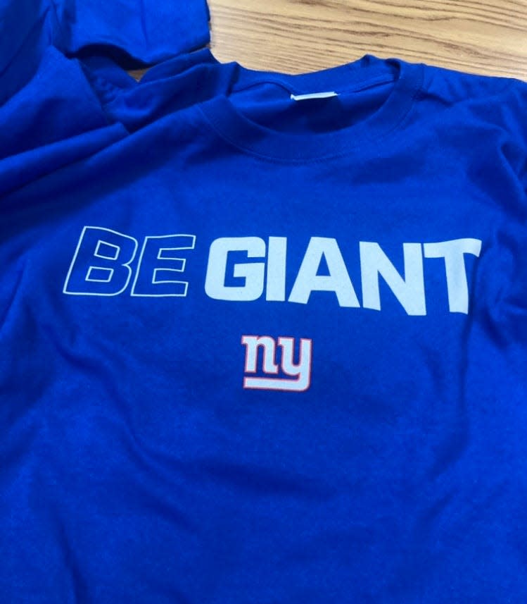 The first 25,000 fans attending Giants-Cowboys on Sunday night will receive a blue "BE GIANT" t-shirt. The Giants are calling for fans to hold a "BLUE OUT" for the season opener, and they will also be distributing blue rally towels.