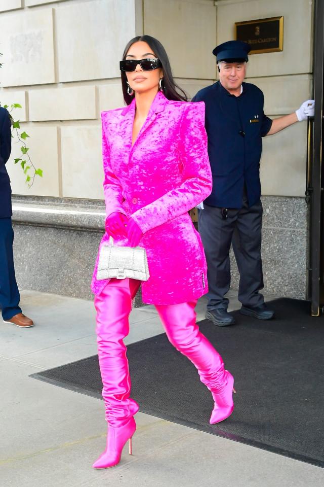 Kim Kardashian Slayed Her Way In A Pretty Pink One-Piece Outfit For NBC's  Saturday Night Live